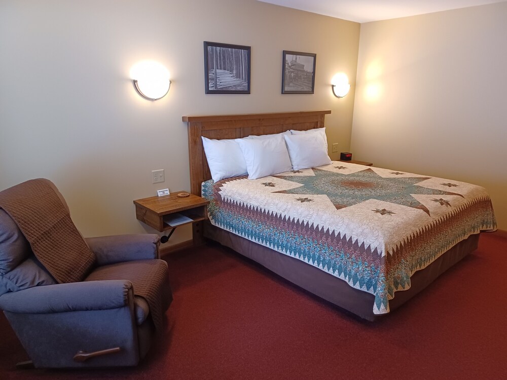 Northwoods Motel - photo 4