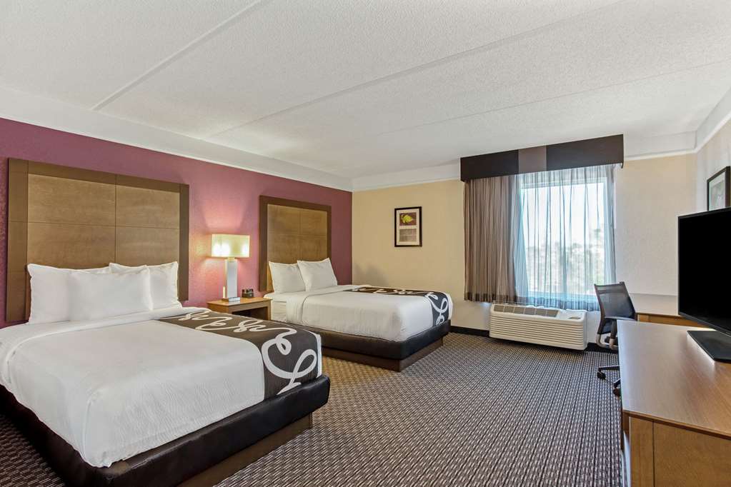 La Quinta Inn & Suites by Wyndham Panama City - photo 15