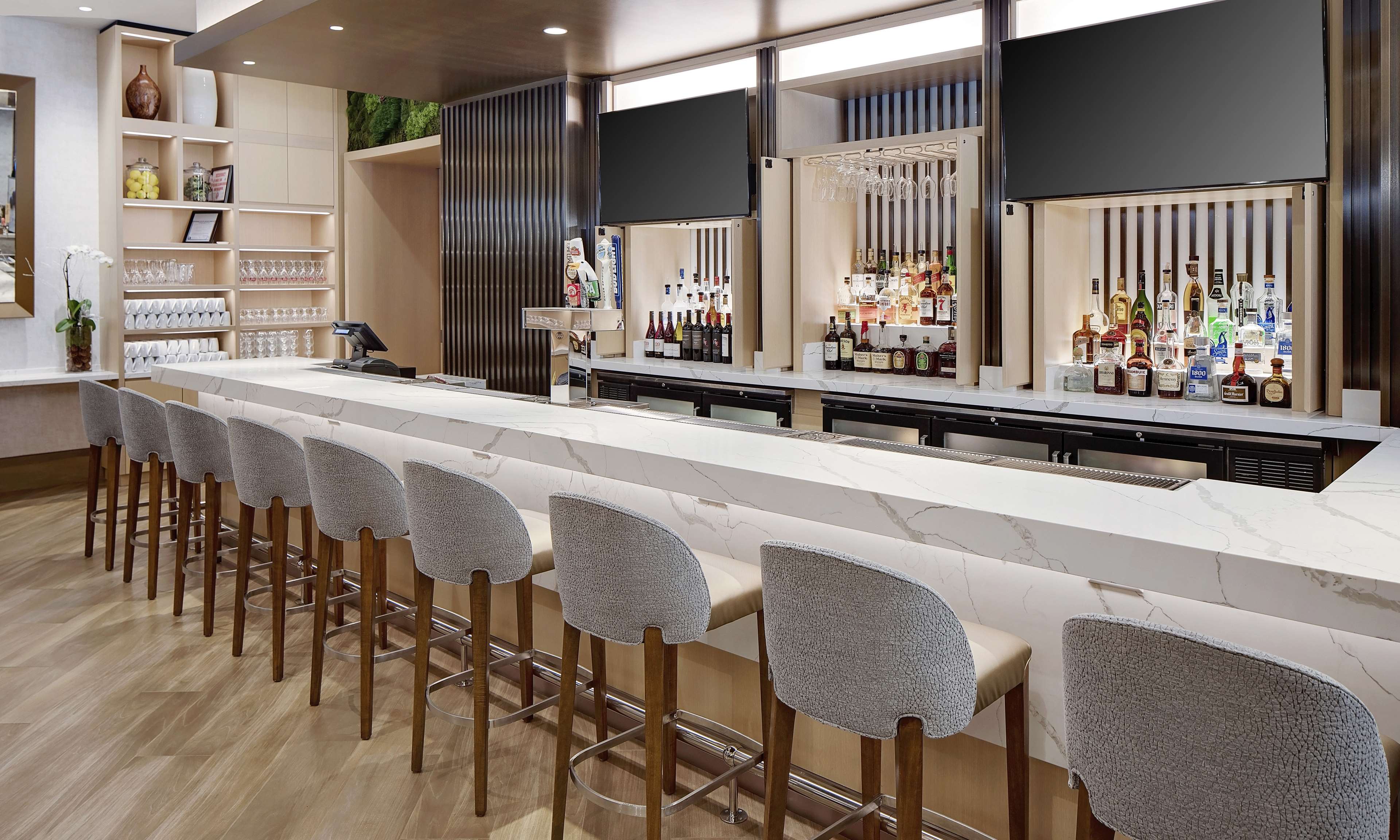 Hilton Grand Vacations Chicago Downtown Magnificent Mile - photo 9