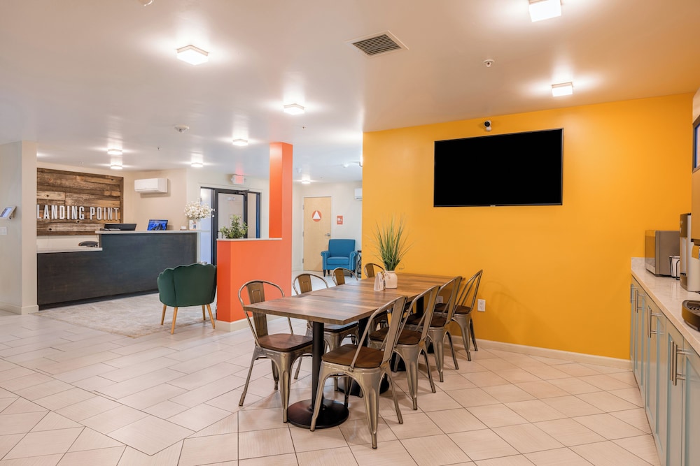 Inn At Moss Landing Point - photo 16