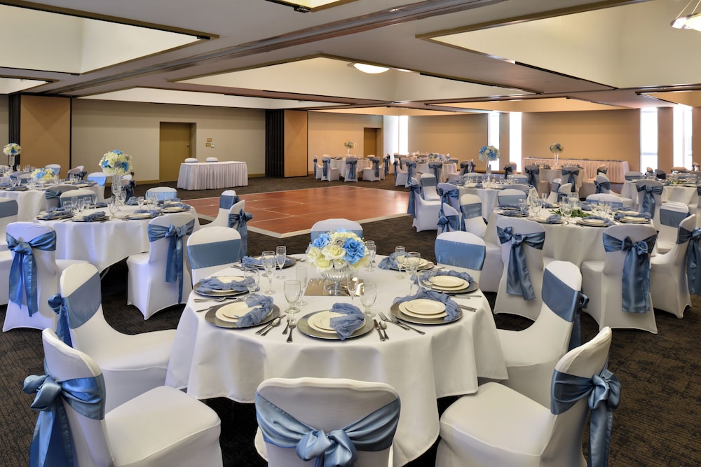 Hawthorne Inn and Conference Center - photo 35