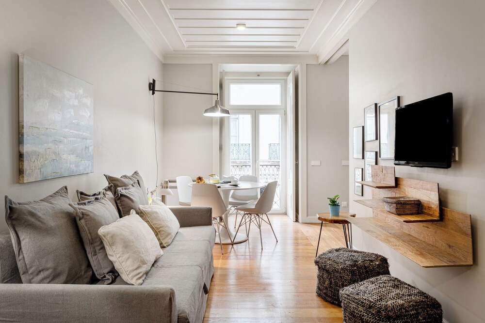 Trendy Flat in the iconic Chiado — 4-Star Luxury Hotel in Lisbon, Portugal