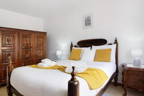 Casa do tio Inácio — 4-Star Luxury Hotel in Santana, Portugal