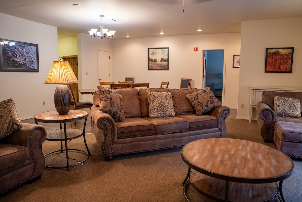 Blue Elk Inn - photo 47