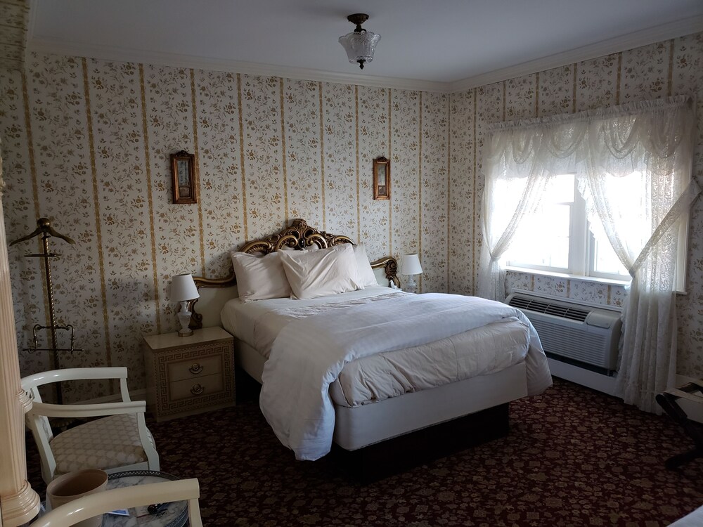 Lowell Inn - photo 12