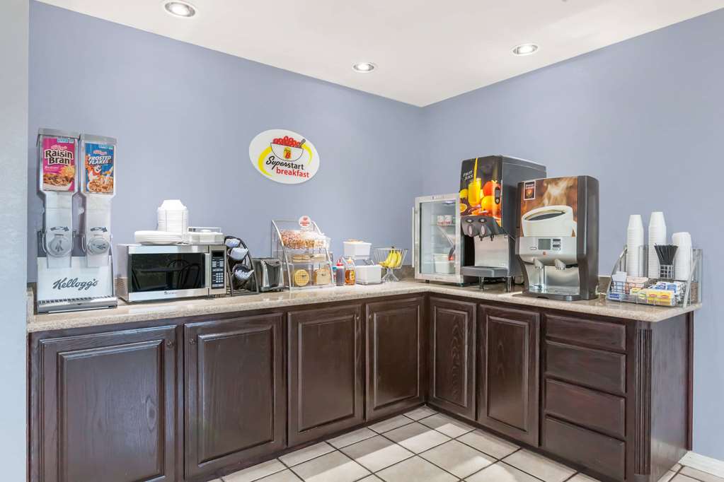 Super 8 by Wyndham Cleburne - photo 14