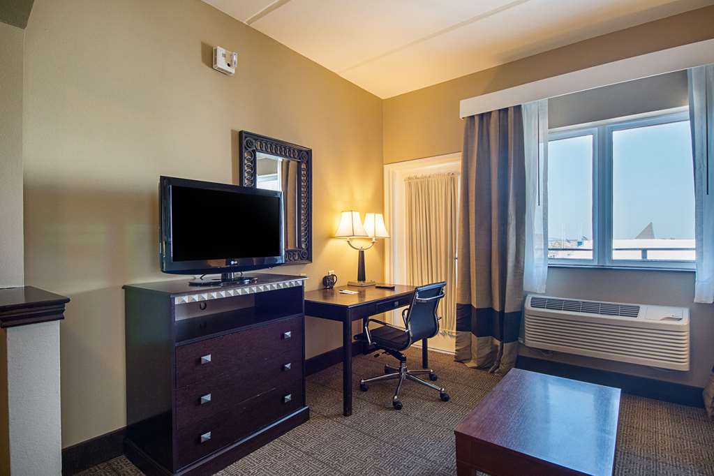Comfort Suites Beachside - photo 14