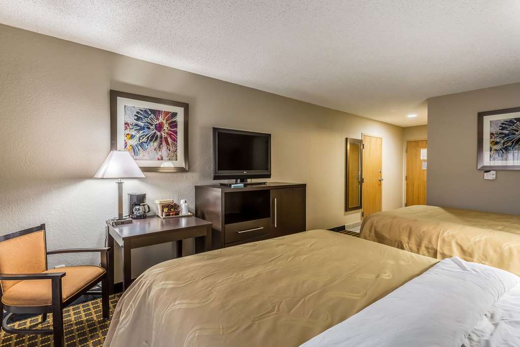 Quality Inn & Suites El Paso I 10 - photo 12