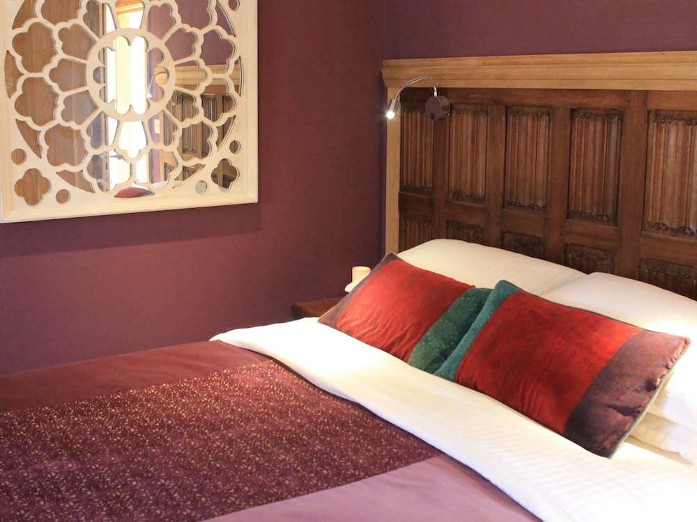 The Lodge at Hemingford Grey House — 4-Star Luxury Hotel in Hemingford Grey, United Kingdom