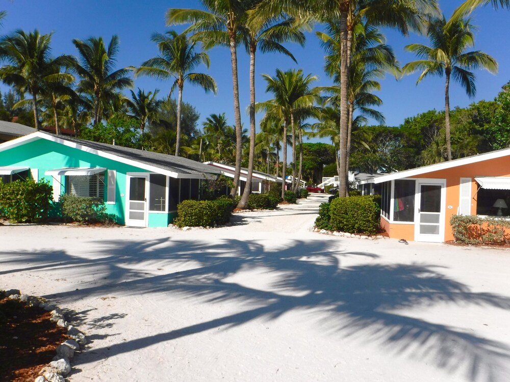 Waterside Inn on the Beach - photo 80