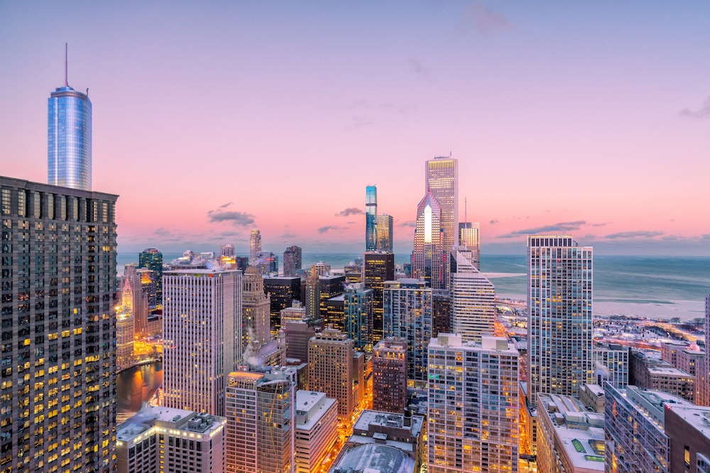 Holiday Inn & Suites Chicago Downtown by IHG - photo 54