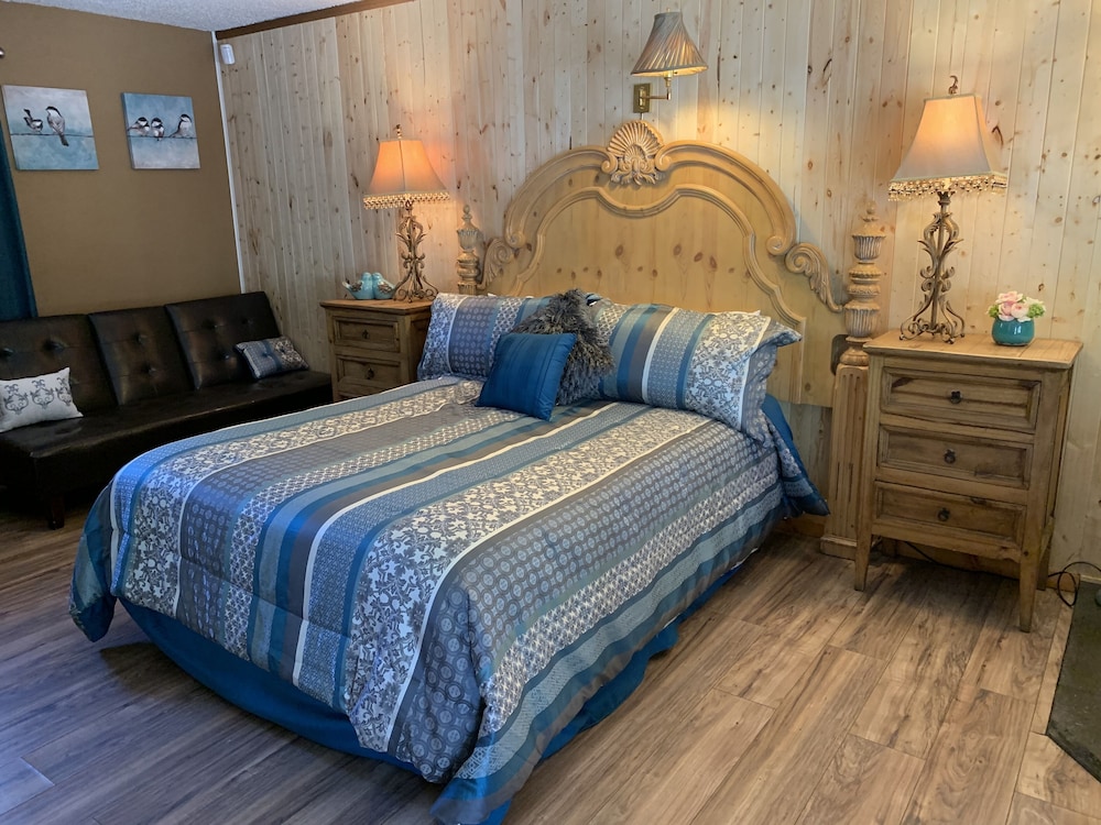 Grey Squirrel Resort - photo 13