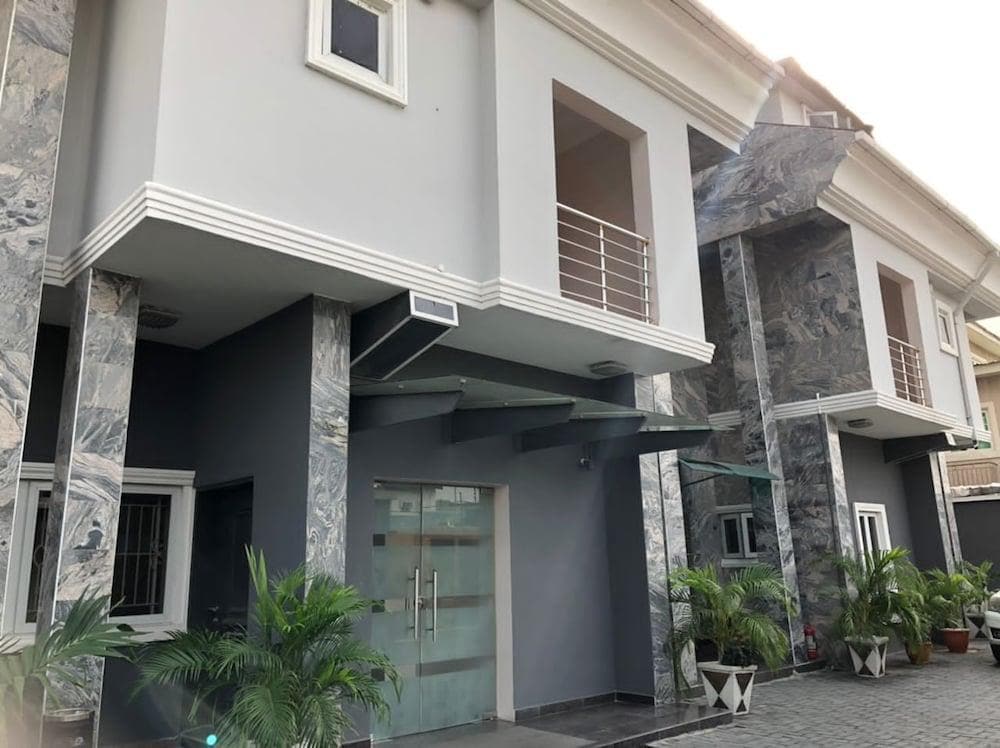 Sparklyn Hotels & Suites — 4-Star Luxury Hotel in Port Harcourt, Nigeria