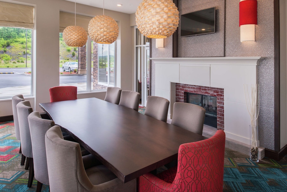Hilton Garden Inn Bristol - photo 57