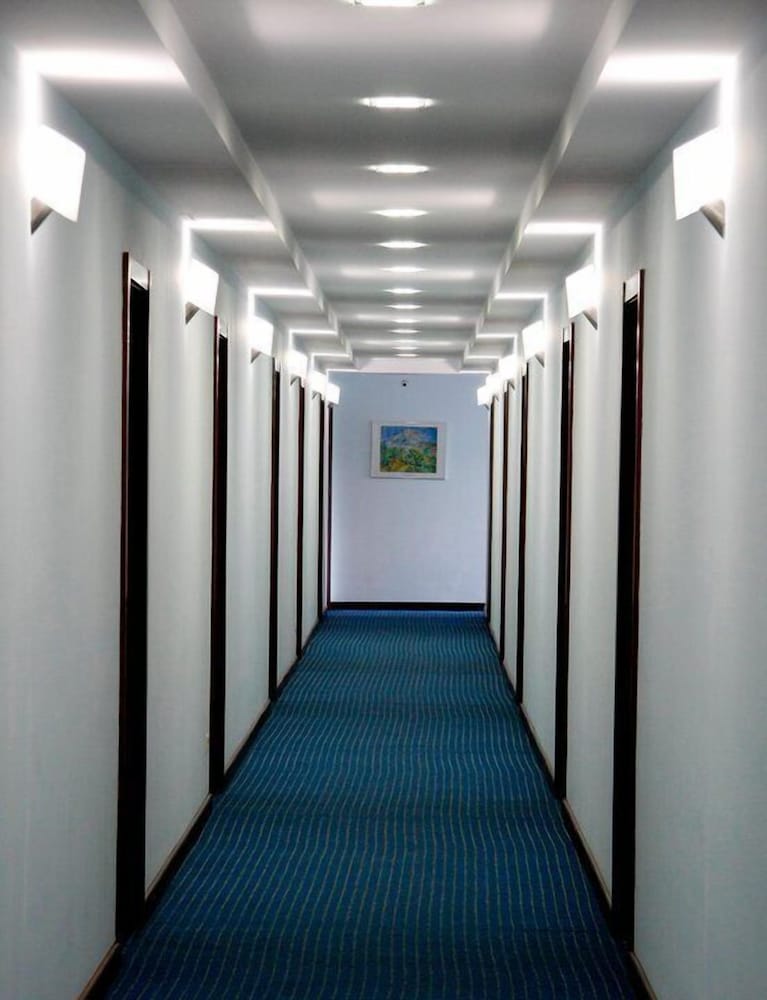 Cruise Hotel