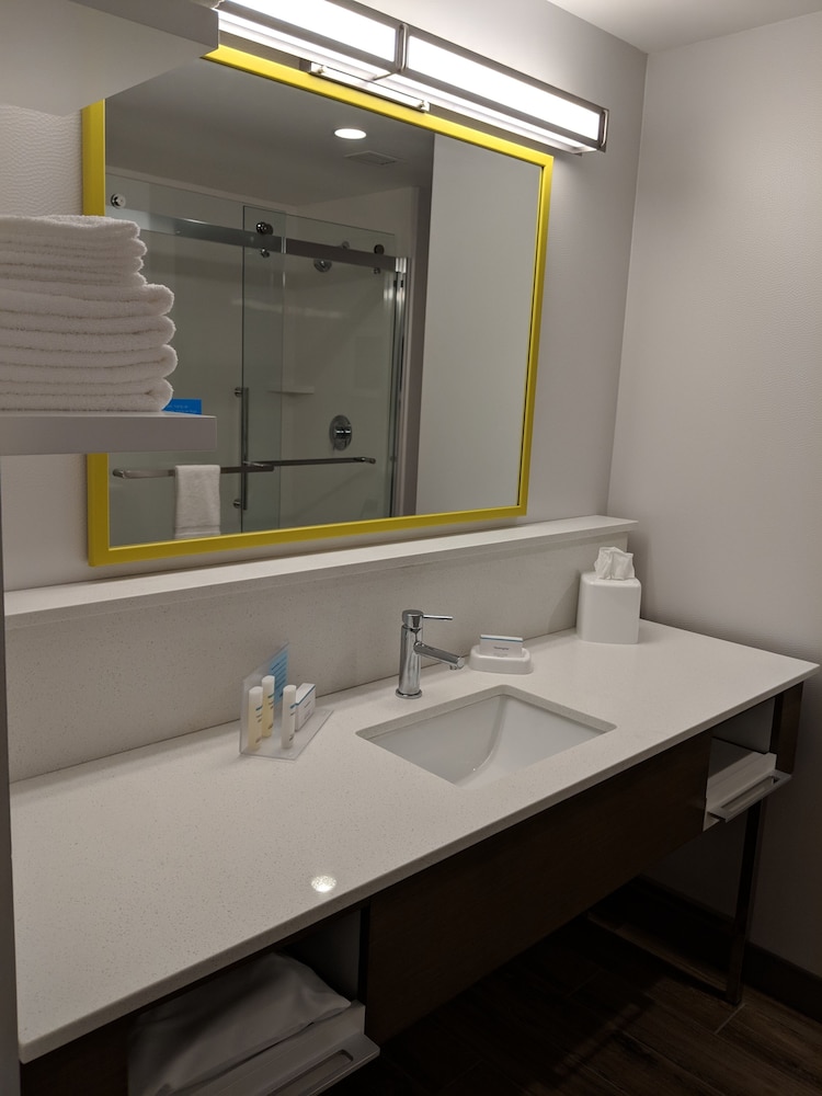 Hampton Inn & Suites Rocky Hill Hartford South - photo 35