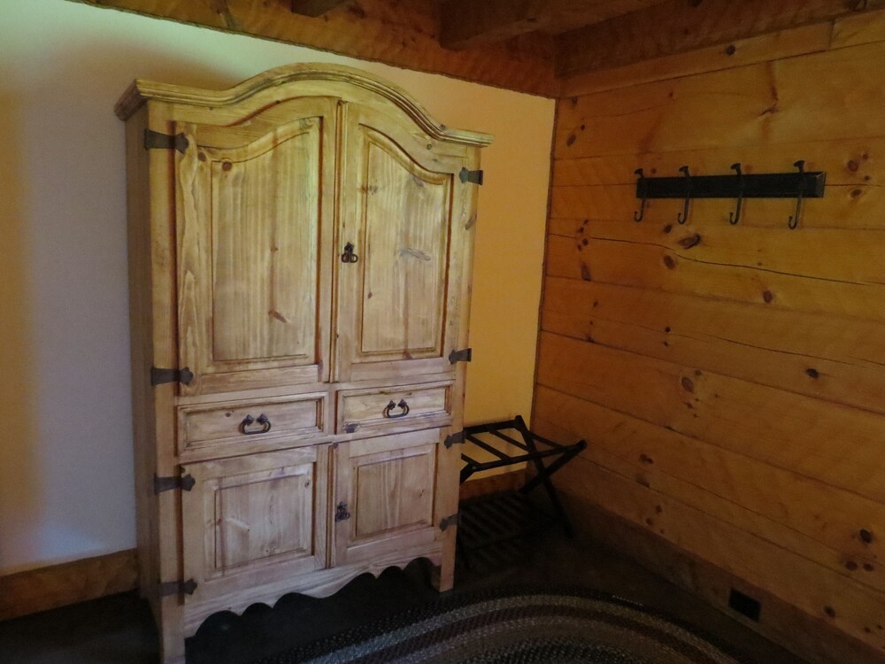 Southern Comfort Lakeside Cabin Resort - photo 39