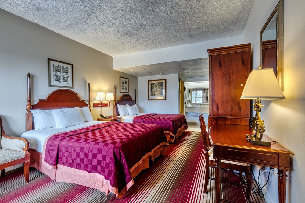 Hotel Manteo - photo 33