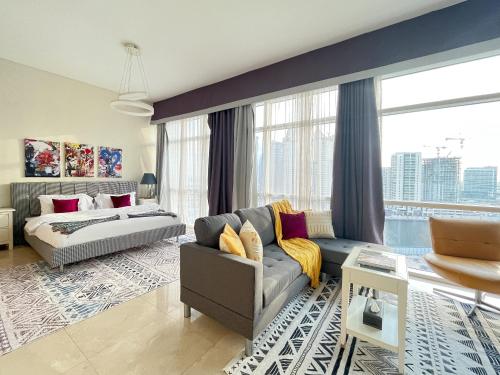 Trophy Stays Vibrant Work Friendly Studio in Business Bay — 4-Star Luxury Hotel in Dubai, United Arab Emirates