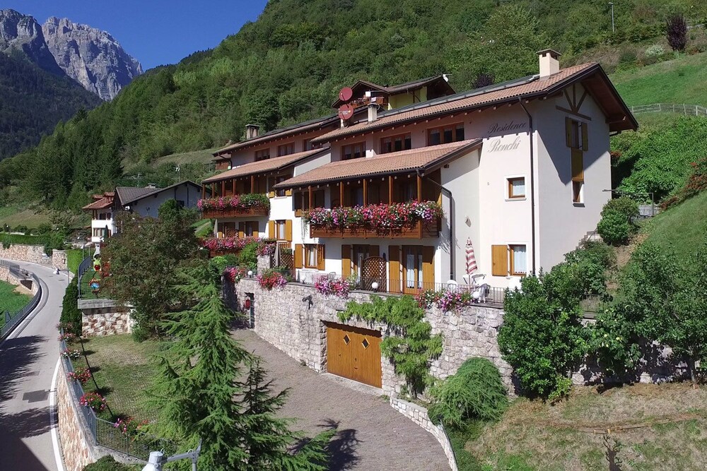 Residence Ronchi — 4-Star Luxury Hotel in Molveno, Italy