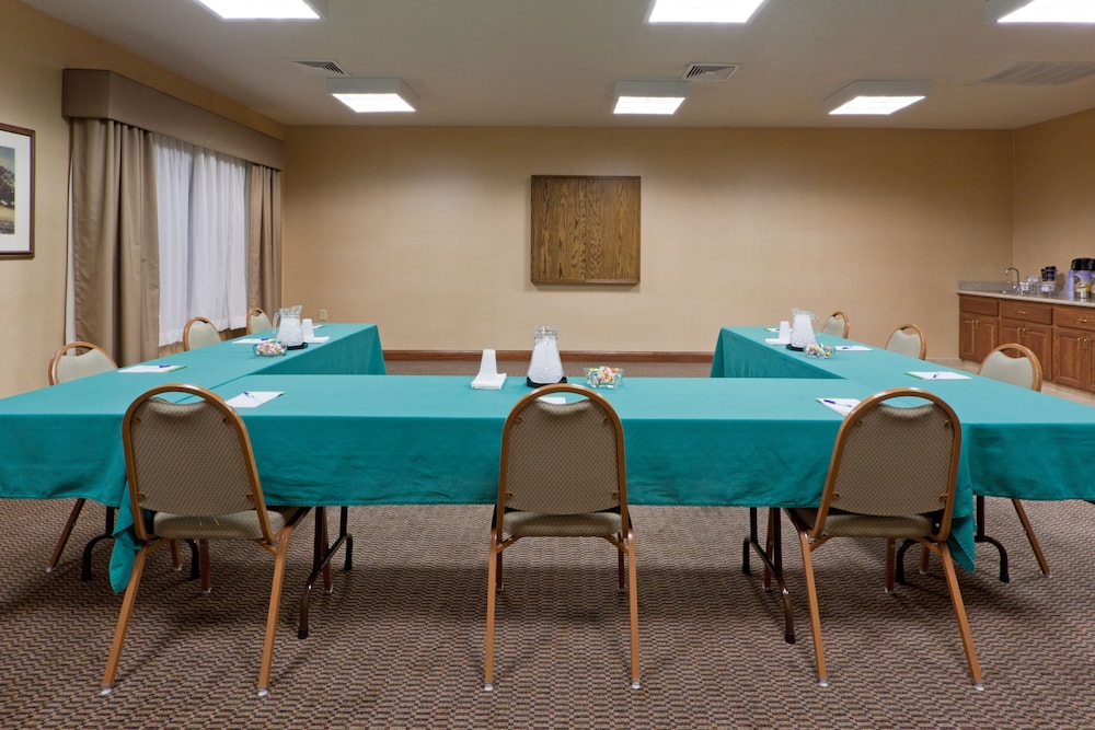Holiday Inn Express Hotel & Suites Lancaster Lititz by IHG - photo 57