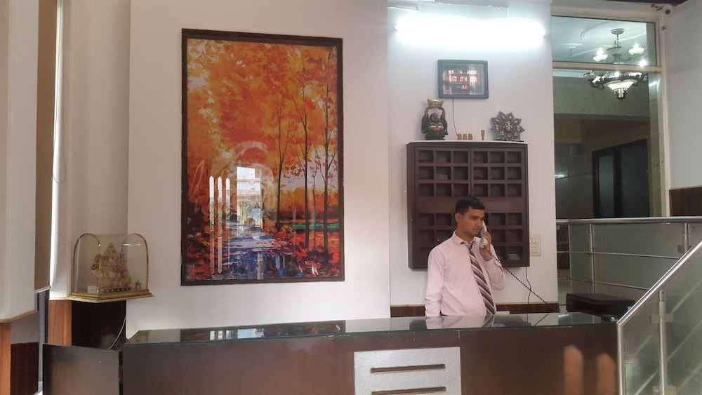 Hotel B&B Inn - last minute hotel in Noida