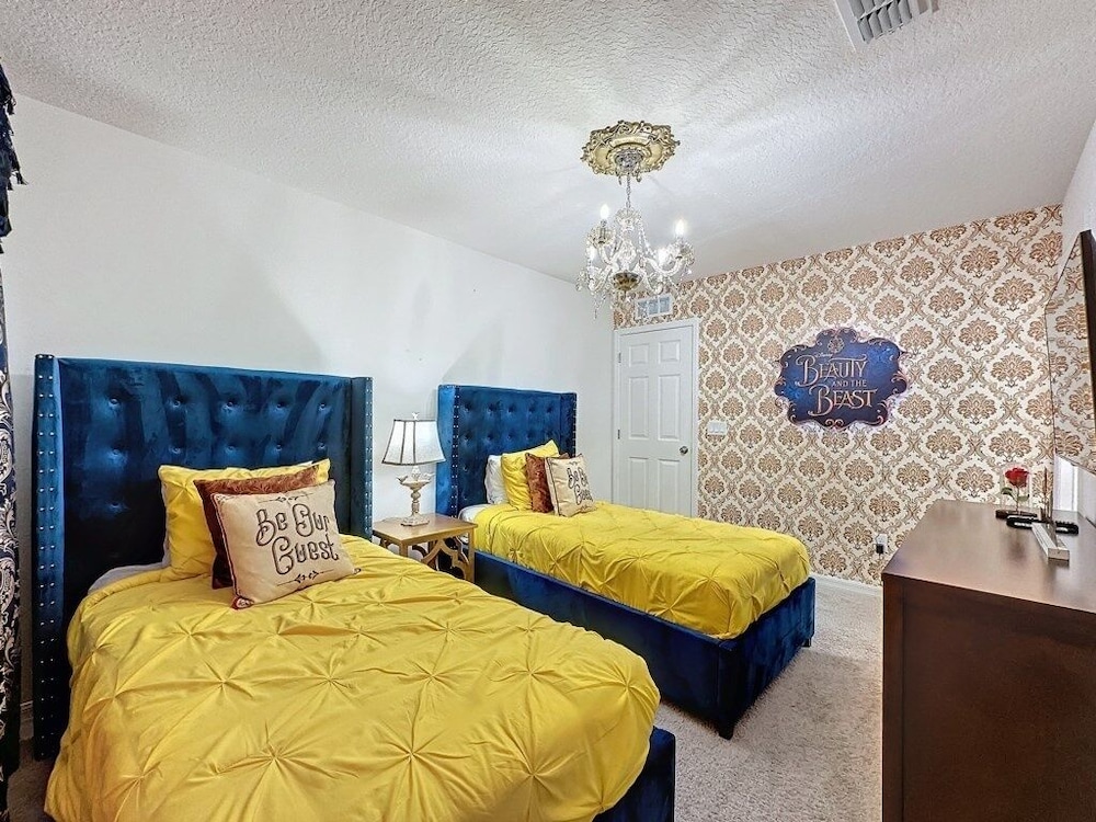 Luxury 6 Bed Villa With Pool spa In Solara Resort 6 Bedroom Villa by RedAwning - photo 4