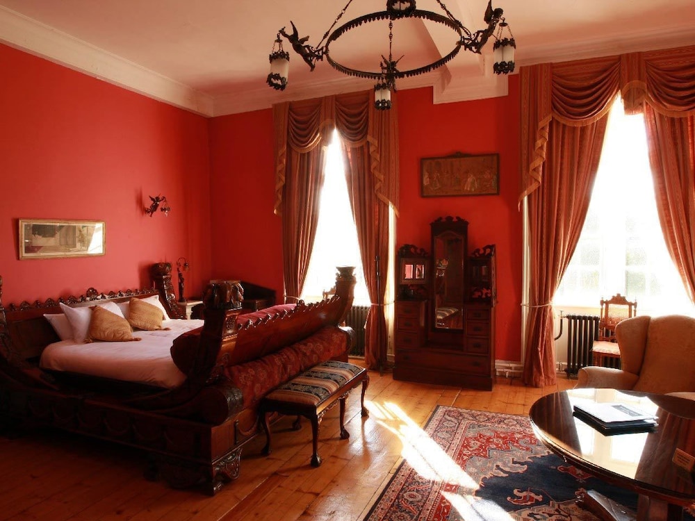 Kinnitty Castle Hotel