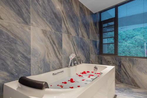 Yunshangjinghao Hotel in Zhangjiajie, People's Republic of China