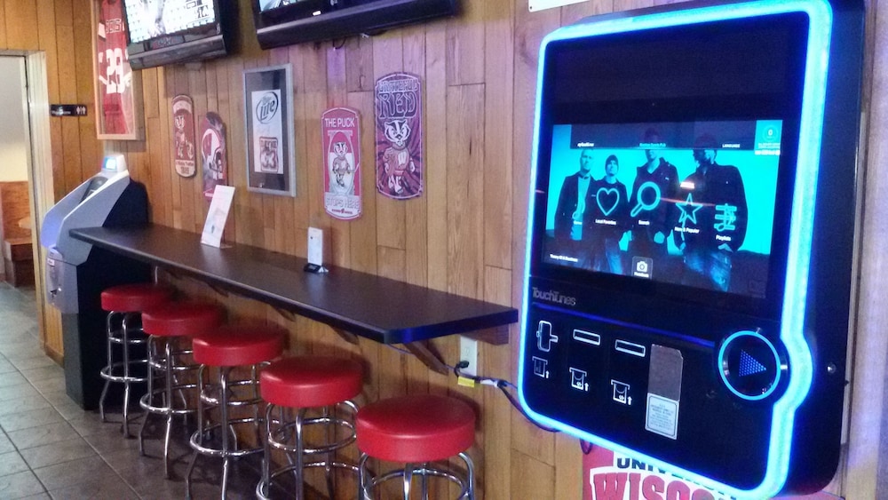 Knights Inn Stevens Point - photo 21