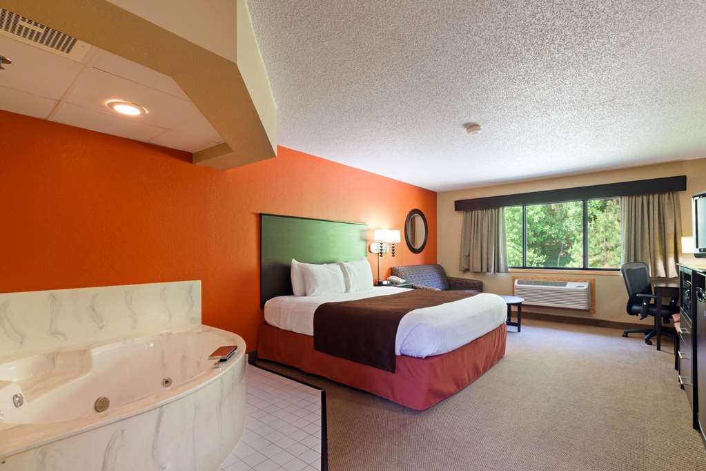 AmericInn by Wyndham Algona - photo 13