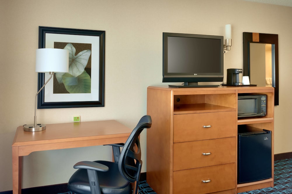 Fairfield Inn & Suites by Marriott Salt Lake City Airport - photo 3