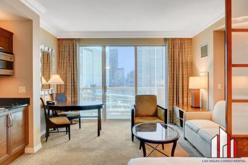 MGM Signature 10 717 Strip View Balcony Studio