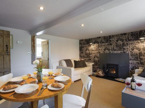Hogsnorting Villa — 5-Star Luxury Hotel in Halesworth, United Kingdom