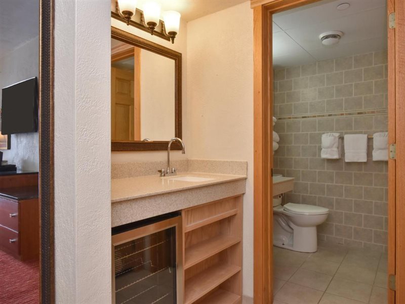 Slopeside Hotel A Vail Resorts Property - photo 29