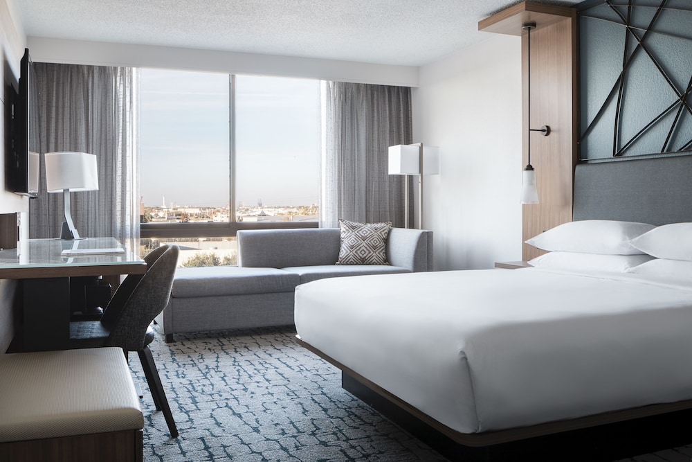 Houston Marriott South at Hobby Airport - photo 17