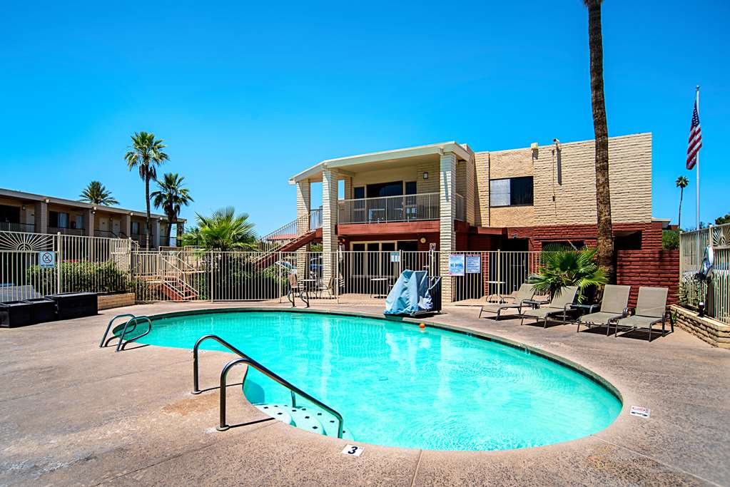 Quality Inn & Suites Phoenix NW Sun City - photo 27