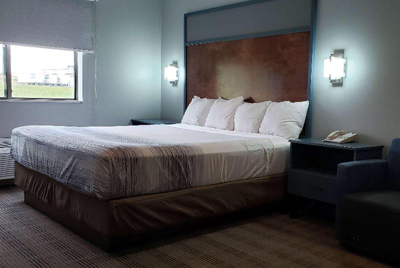 AmericInn by Wyndham Mauston — hotel in Mauston