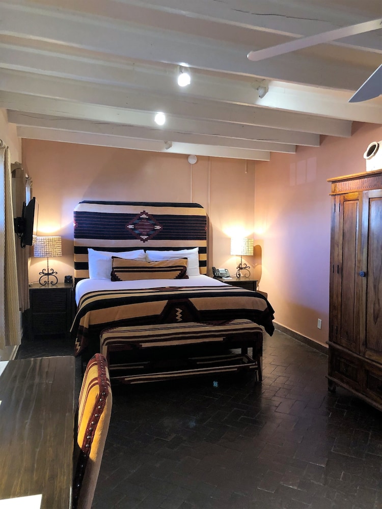 The Inn at Vanessie - photo 21