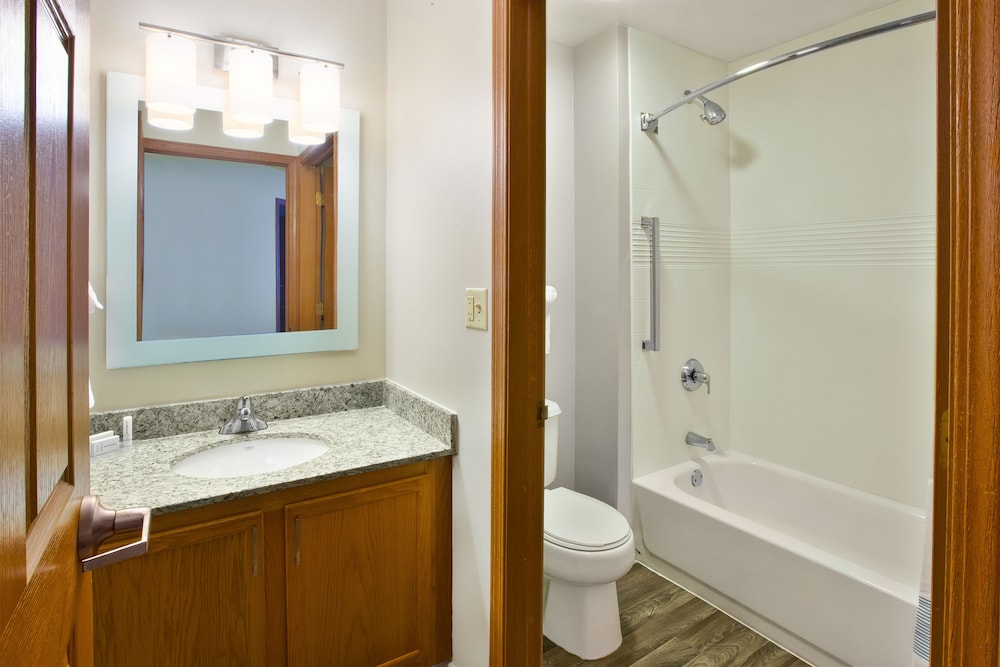 Towneplace Suites By Marriott Brookfield - photo 13