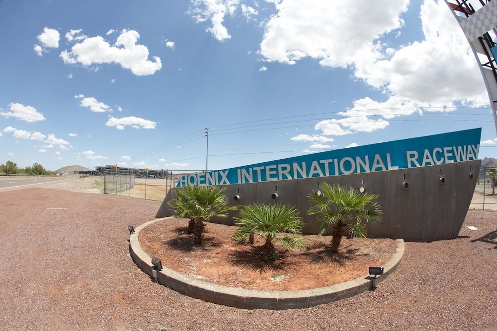 E Z 8 Motel Phoenix Airporter - photo 31
