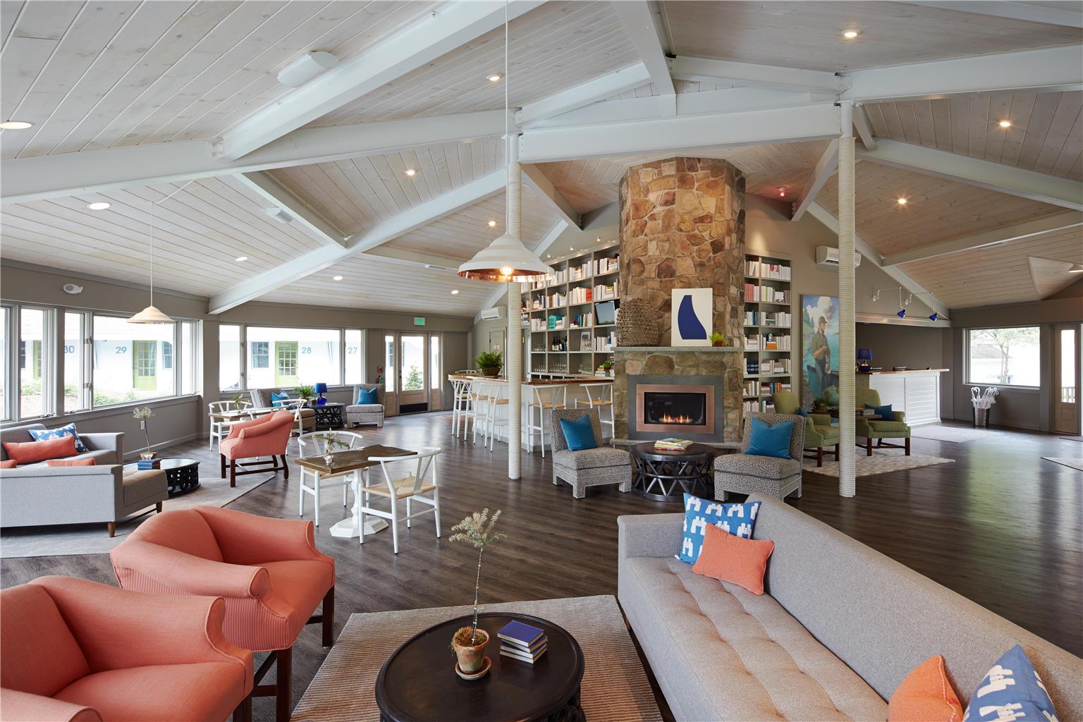The Lodge at the Cove - photo 3