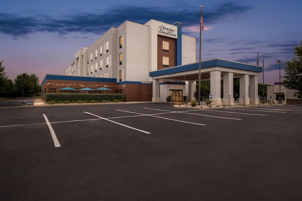 Hampton Inn & Suites Grove City - photo 51