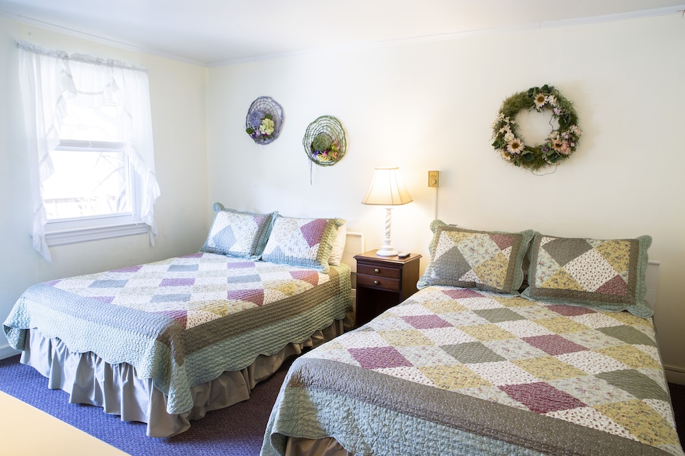 The Chimney Rock Inn & Cottages - photo 98