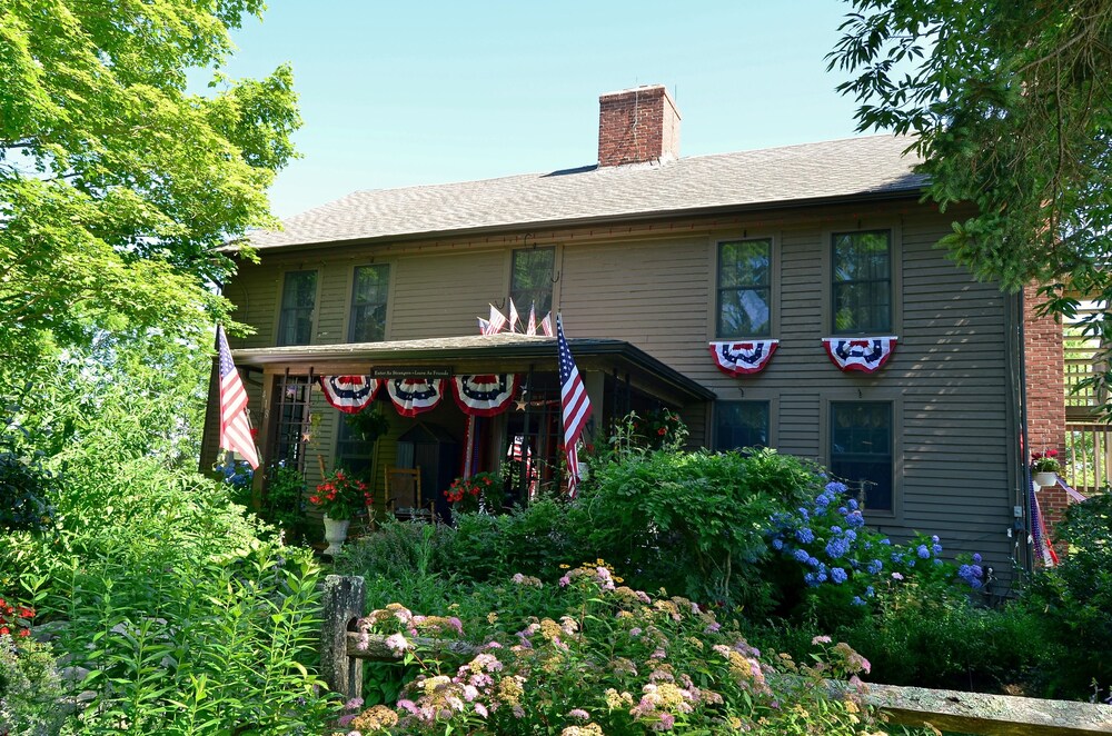 Roseledge Country Inn & Farm Shoppe — 4-Star Luxury Hotel in Preston, United States