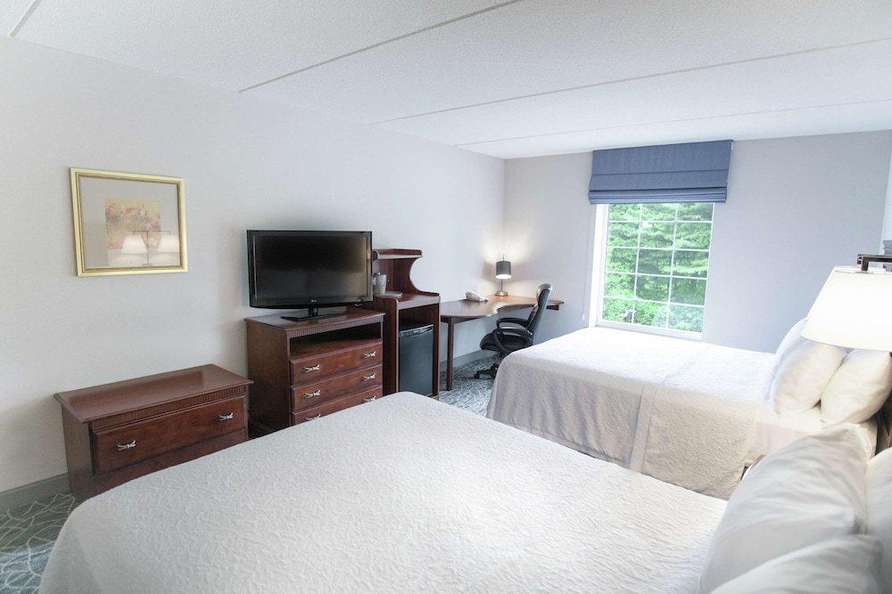 Hampton Inn & Suites Berkshires Lenox - photo 24