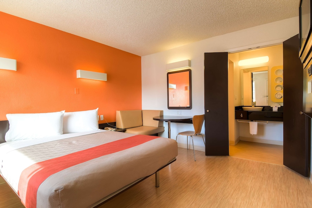 Studio 6 Suites Las Vegas NV Tropicana - photo 6