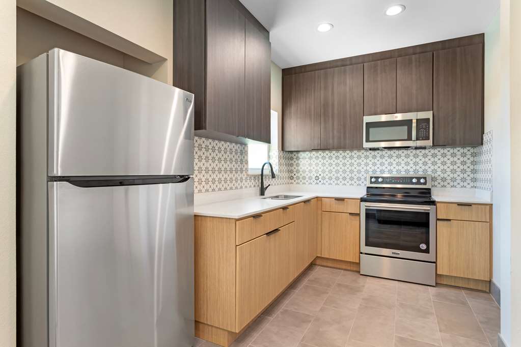 Clarion Pointe Spring Houston North - photo 19