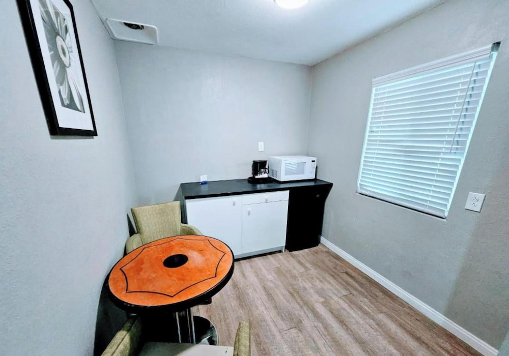Hotel Ridgecrest An Extended Stay Studio - photo 5