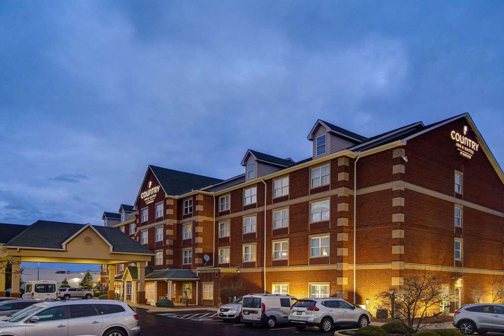 Country Inn & Suites by Radisson Cincinnati Airport KY - carbon neutral hotel in Hebron